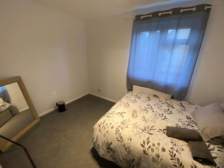 Entire 1 Bedroom City House Лондон Екстериор снимка