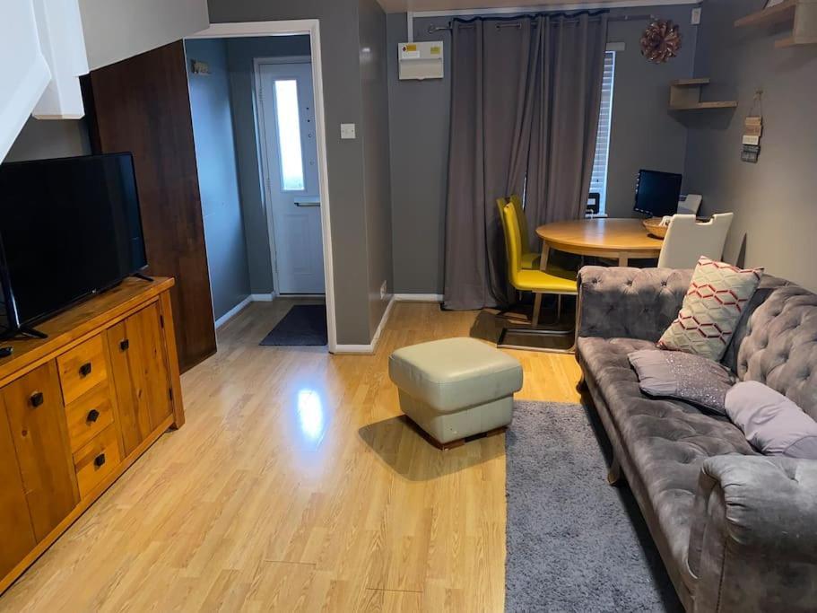 Entire 1 Bedroom City House Лондон Екстериор снимка